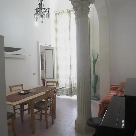 Columna Domus Apartment *